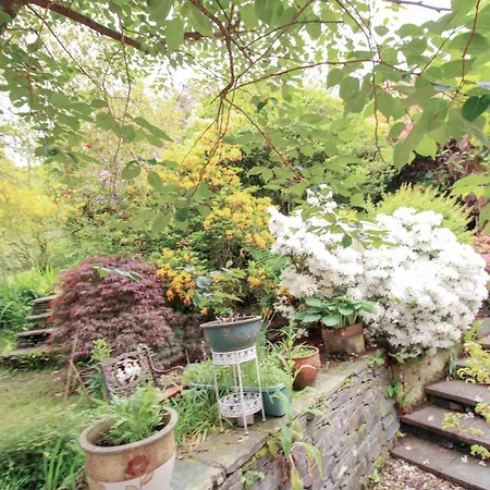 Tarn Hows Is Centrally Located Close To The Shops, Pubs, Restaurants And 別荘 コニストン