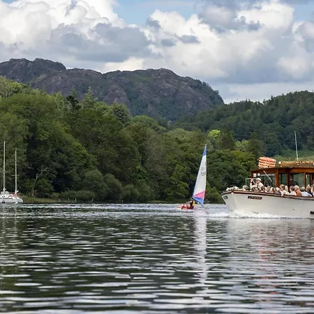 Tarn Hows Is Centrally Located Close To The Shops, Pubs, Restaurants And *