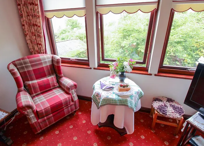 بيت للعطل Tarn Hows Is Centrally Located Close To The Shops, Pubs, Restaurants And