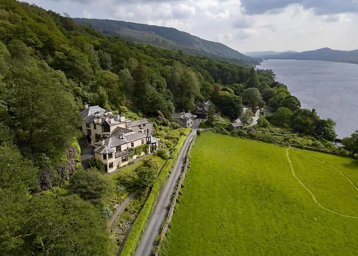 Tarn Hows Is Centrally Located Close To The Shops, Pubs, Restaurants And *