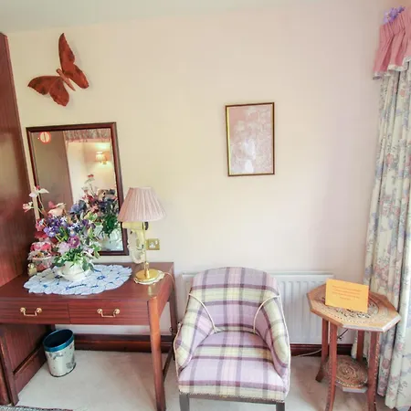 Tarn Hows Is Centrally Located Close To The Shops, Pubs, Restaurants And Coniston