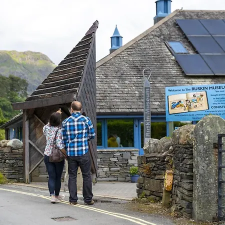 Tarn Hows Is Centrally Located Close To The Shops, Pubs, Restaurants And Σπίτι διακοπών *