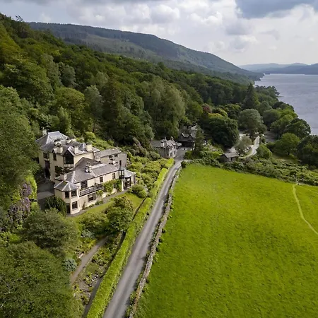 Tarn Hows Is Centrally Located Close To The Shops, Pubs, Restaurants And *