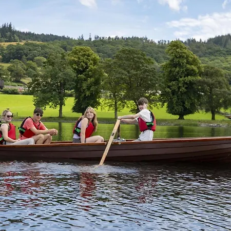 Σπίτι διακοπών Tarn Hows Is Centrally Located Close To The Shops, Pubs, Restaurants And *